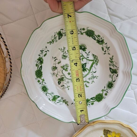 Green Floral Patterned Dining Bowls - Picture 6 of 6